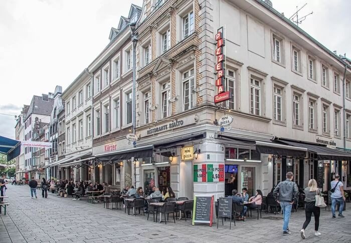Düsseldorf Old Town & Rhine Promenade Walking Tour
